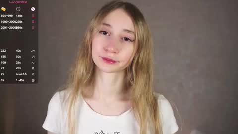 Snapshot of _marvelous_time_ chatting on 09-29-25, 03:55 Gwen online show from 09-29-25, 03:55