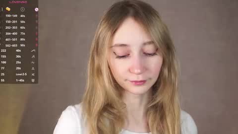 Snapshot of _marvelous_time_ chatting on 10-03-25, 03:36 Gwen online show from 10-03-25, 03:36