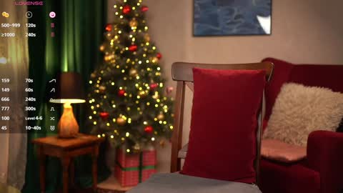 Snapshot of _maybelin_ chatting on 12-23-24, 12:30 Lina online show from 12-23-24, 12:30