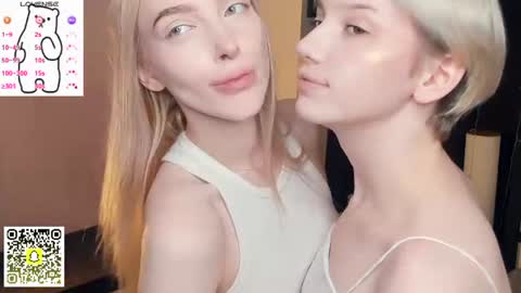 Snapshot of _medal_of_horny_ chatting on 06-28-26, 07:14 Elva and Kate online show from 06-28-26, 07:14