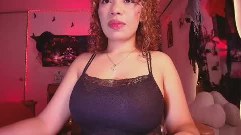 Snapshot of _megan_akbar chatting on 10-30-25, 12:39 Marce  online show from 10-30-25, 12:39