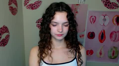 Susie online show from 11-26-25, 01:34