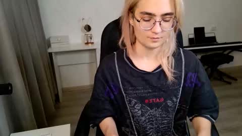 _meow_neko_ online show from 01-09-26, 01:41