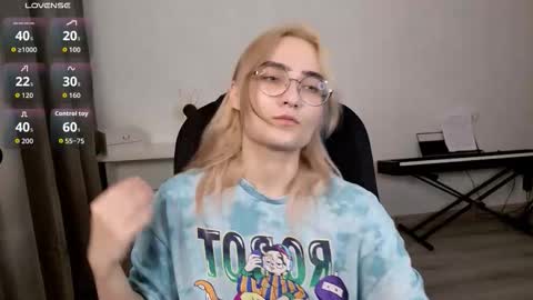 _meow_neko_ online show from 02-22-26, 10:41