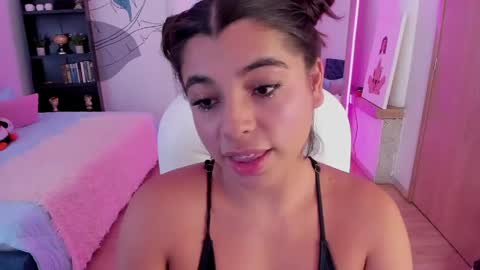  MIa blue 18  online show from 05-26-26, 06:48