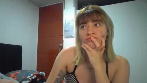 Mia-foster online show from 04-04-26, 02:32