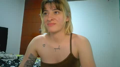Snapshot of _mia_foster1 chatting on 04-24-26, 02:25 Mia-foster online show from 04-24-26, 02:25