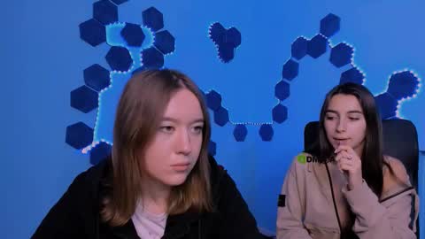 your Mila online show from 12-19-25, 10:22