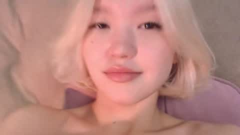 Snapshot of _milli_sun chatting on 10-16-25, 05:08 Kim online show from 10-16-25, 05:08