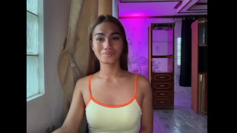 Snapshot of _milliondollarbaby_ chatting on 04-15-26, 10:00 Irina online show from 04-15-26, 10:00