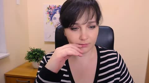 Snapshot of _miranda_sun chatting on 02-04-25, 01:48 Miranda online show from 02-04-25, 01:48