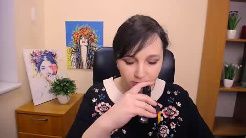 Snapshot of _miranda_sun chatting on 02-14-25, 10:49 Miranda online show from 02-14-25, 10:49