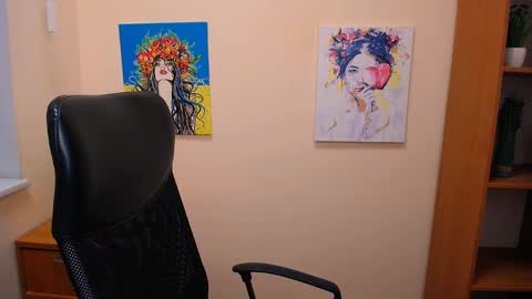 Snapshot of _miranda_sun chatting on 03-07-25, 03:28 Miranda online show from 03-07-25, 03:28