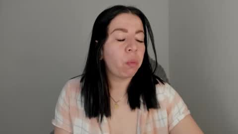 _miss_coco_ online show from 11-03-25, 12:06