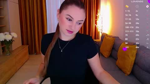 Mia online show from 10-21-25, 06:14