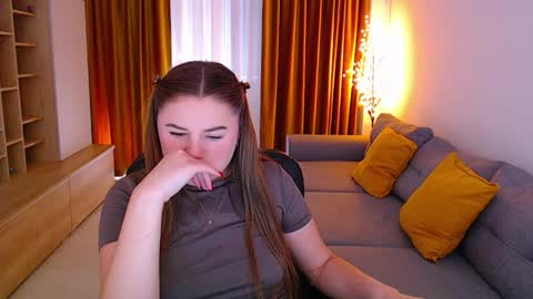 Snapshot of _miss_mia chatting on 04-23-26, 12:29 Mia online show from 04-23-26, 12:29