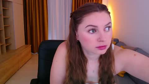 Snapshot of _miss_mia chatting on 05-10-26, 05:56 Mia online show from 05-10-26, 05:56