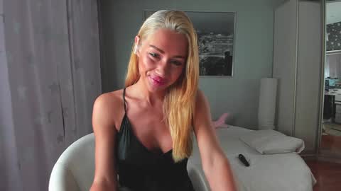 Snapshot of _mito_69 chatting on 09-20-25, 03:40 alienmito online show from 09-20-25, 03:40