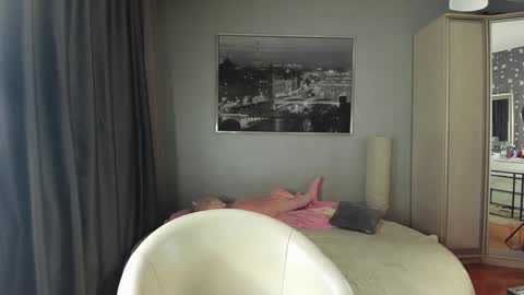 Snapshot of _mito_69 chatting on 11-13-25, 01:04 alienmito online show from 11-13-25, 01:04