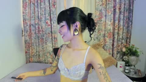 Snapshot of _mizuki chatting on 12-16-24, 02:49 mizuki online show from 12-16-24, 02:49