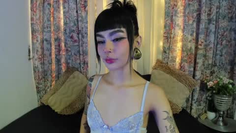 Snapshot of _mizuki chatting on 01-10-25, 06:06 mizuki online show from 01-10-25, 06:06