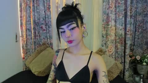 Snapshot of _mizuki chatting on 01-21-25, 02:37 mizuki online show from 01-21-25, 02:37