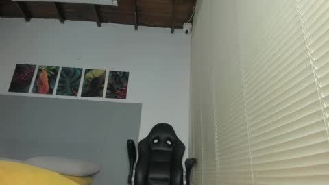 Snapshot of _molly_rosse_ chatting on 02-05-26, 02:54 _molly_rosse_ online show from 02-05-26, 02:54