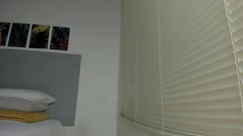 Snapshot of _molly_rosse_ chatting on 02-20-26, 11:43 _molly_rosse_ online show from 02-20-26, 11:43