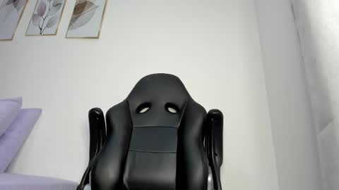 Snapshot of _molly_rosse_ chatting on 06-04-26, 11:49 _molly_rosse_ online show from 06-04-26, 11:49