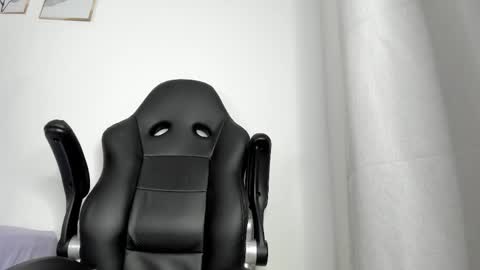 Snapshot of _molly_rosse_ chatting on 06-05-26, 12:00 _molly_rosse_ online show from 06-05-26, 12:00