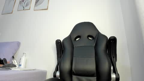 Snapshot of _molly_rosse_ chatting on 06-15-26, 12:51 _molly_rosse_ online show from 06-15-26, 12:51