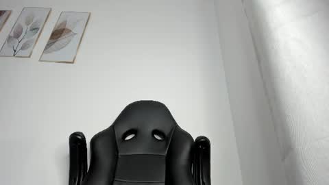 Snapshot of _molly_rosse_ chatting on 06-29-26, 12:05 _molly_rosse_ online show from 06-29-26, 12:05