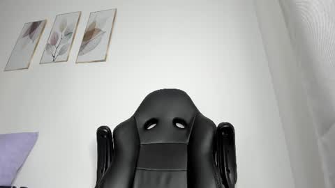 Snapshot of _molly_rosse_ chatting on 07-02-26, 12:00 _molly_rosse_ online show from 07-02-26, 12:00