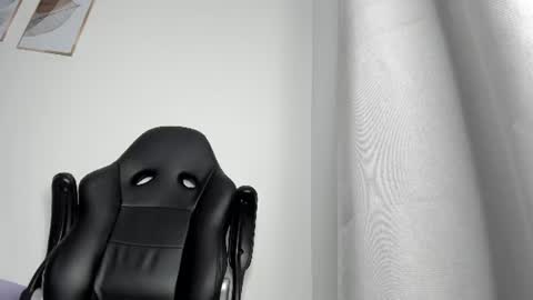 Snapshot of _molly_rosse_ chatting on 07-03-26, 12:00 _molly_rosse_ online show from 07-03-26, 12:00