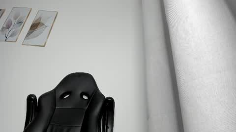 Snapshot of _molly_rosse_ chatting on 07-08-26, 11:48 _molly_rosse_ online show from 07-08-26, 11:48