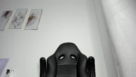 Snapshot of _molly_rosse_ chatting on 07-14-26, 12:00 _molly_rosse_ online show from 07-14-26, 12:00