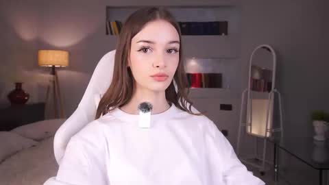 Snapshot of _moonlit_melody_ chatting on 02-27-26, 05:13 Margo online show from 02-27-26, 05:13