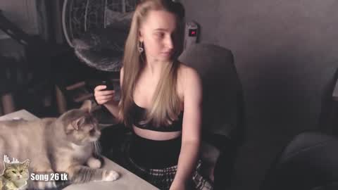 Debby  online show from 10-15-25, 07:36