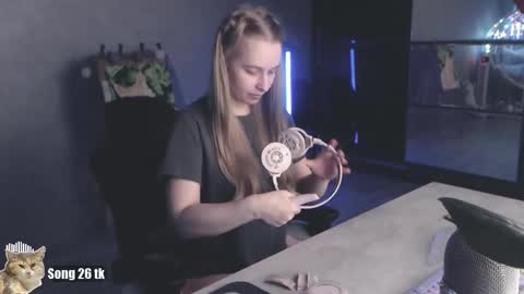 Debby  online show from 10-20-25, 07:58