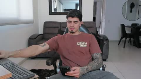 Snapshot of _mrcock_ chatting on 07-04-26, 09:32 _mrcock_ online show from 07-04-26, 09:32