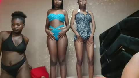 Myrah online show from 11-21-25, 04:16