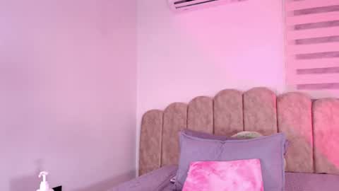 Luna online show from 05-16-26, 10:36