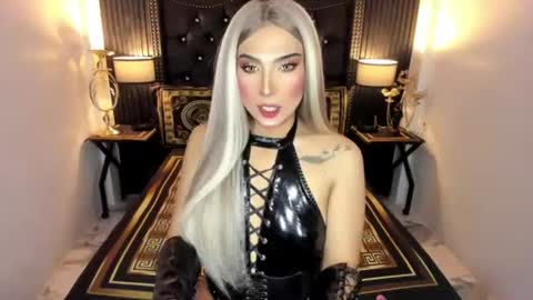 _natashacooper_ online show from 07-06-26, 05:15