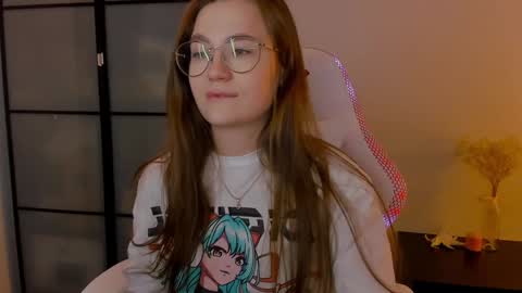 Mia with a big heart  online show from 12-04-24, 07:39