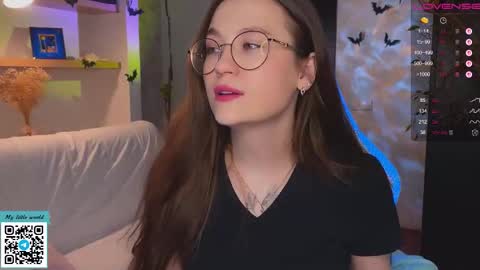 Mia with a big heart  online show from 11-14-25, 02:10