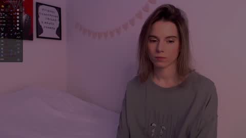 Snapshot of _ni_kiss chatting on 12-17-24, 11:27 Nika online show from 12-17-24, 11:27