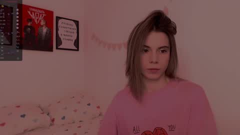 Snapshot of _ni_kiss chatting on 01-11-25, 10:51 Nika online show from 01-11-25, 10:51