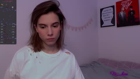 Snapshot of _ni_kiss chatting on 03-12-25, 05:17 Nika online show from 03-12-25, 05:17