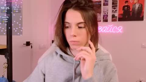 Snapshot of _ni_kiss chatting on 02-18-26, 06:48 Nika online show from 02-18-26, 06:48