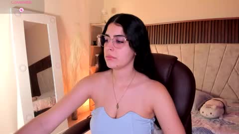 Niah  You can call me Ni or cutie haha online show from 11-27-25, 08:33